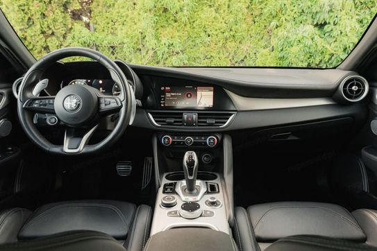 Alfa Romeo Giulia Turbo Sprint Q4 aut