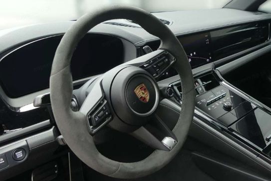 Porsche Panamera 4 E-Hybrid