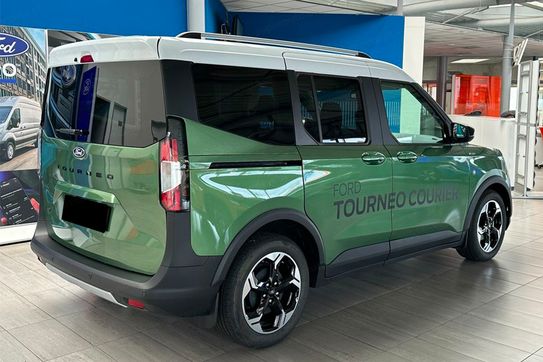 Ford Tourneo Courier Active A7