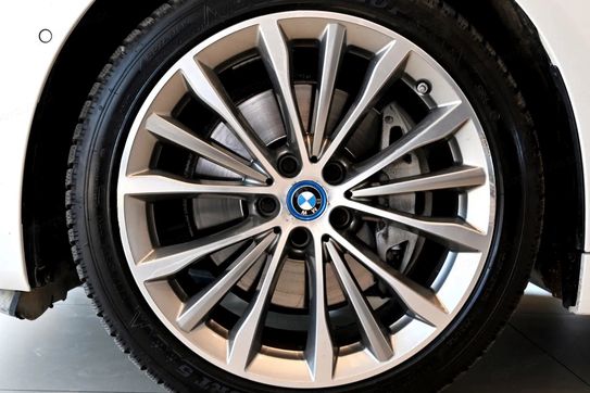 BMW Seria 5 530d xDrive Luxury Line