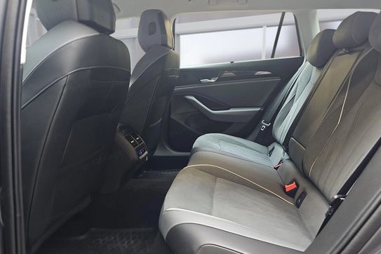 Volkswagen Passat TSI ACT mHEV DSG