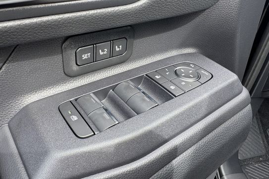 Toyota Land Cruiser Executive 2.8 Diesel