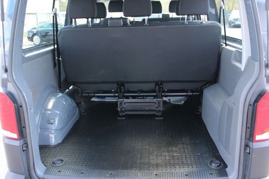 Volkswagen Transporter TDI L2H1