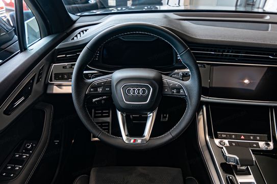 Audi Q7 50 TDI quattro S Line