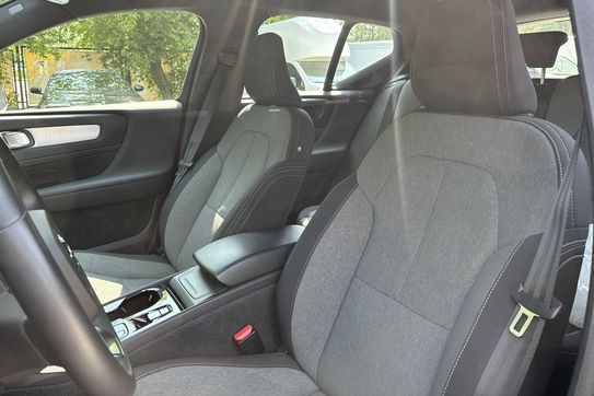 Volvo XC40 B3 Plus Dark