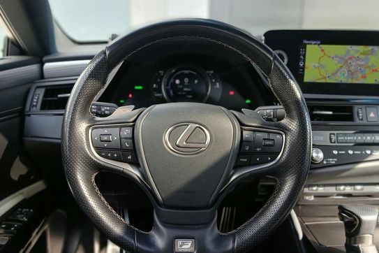 Lexus ES 300h F Sport Edition