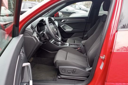 Audi Q3 35 TFSI mHEV S-Line S tronic