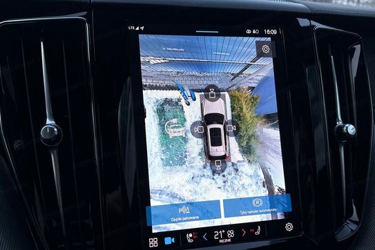 Volvo XC60 T8 Plug-In Hybrid AWD Ultra Black Edition