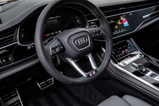 Audi Q7 TDI quattro S Line