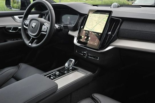 Volvo XC90 T8 AWD Plug-In Hybrid Ultra Black Edition 7os aut