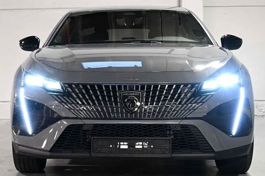 Peugeot 408 GT Exclusive S&S 1.2 mHEV  e-DSC6