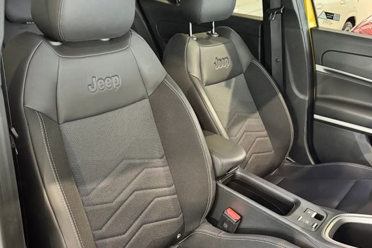 Jeep Avenger 1.2 e-Hybrid