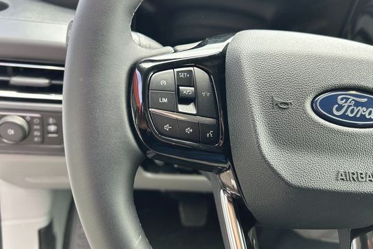 Ford Tourneo Custom 320 L2H1 Titanium A8