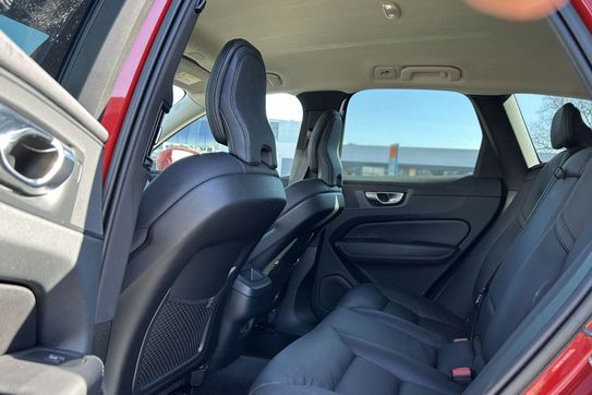 Volvo XC60 B4 D AWD Plus Bright aut