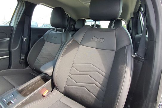 Jeep Avenger 1.2 GSE T3 Altitude FWD