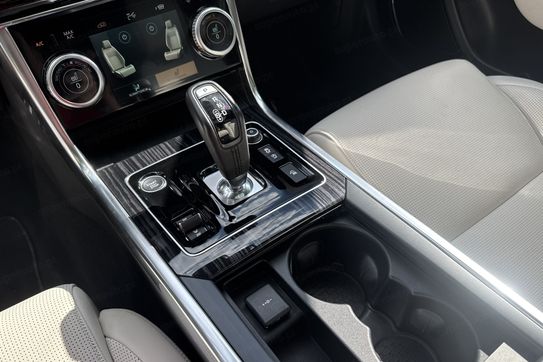 Jaguar XE 2.0 P250 R-Dynamic HSE aut