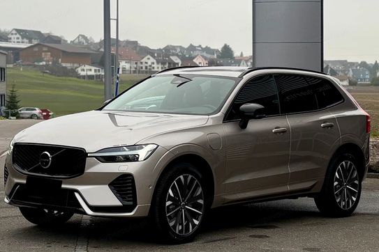 Volvo XC60 T6 Plug-In Hybrid AWD Ultra Dark