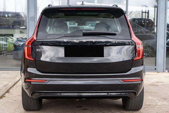 Volvo XC90 B5 AWD Ultra Dark