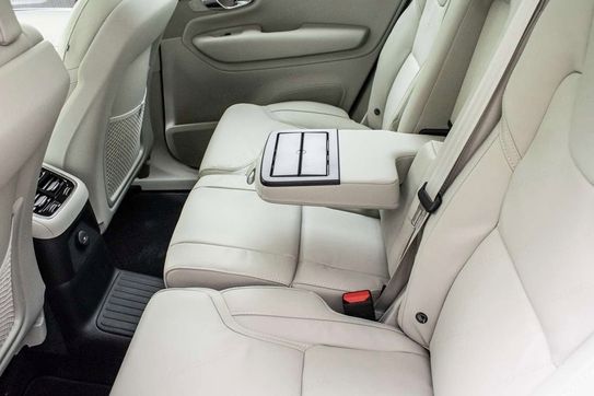 Volvo XC90 B5 AWD Ultra Bright 7os