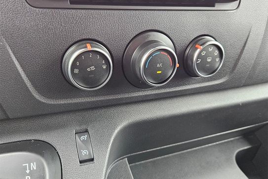 Renault Master L3H2 AT