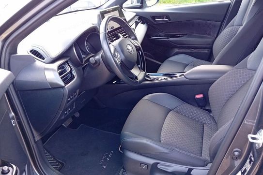 Toyota C-HR Hybrid Style