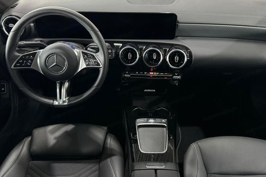 Mercedes CLA 180  Progressive