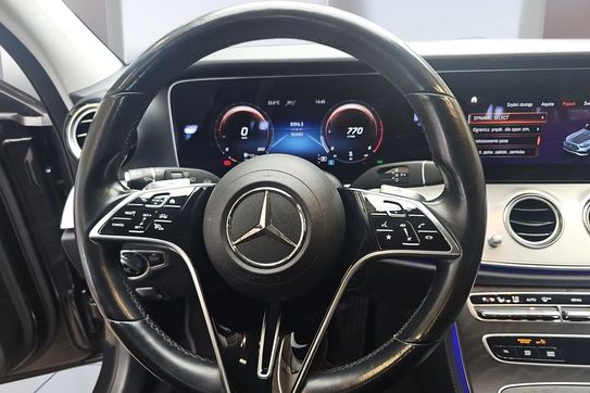 Mercedes E Klasa 220 d 4MATIC Avantgarde