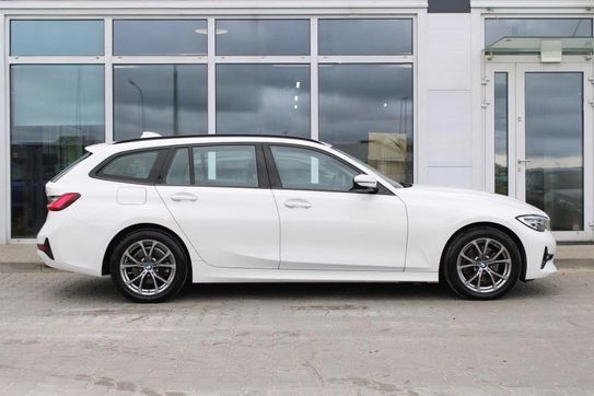 BMW Seria 3 320d xDrive Sport Line aut