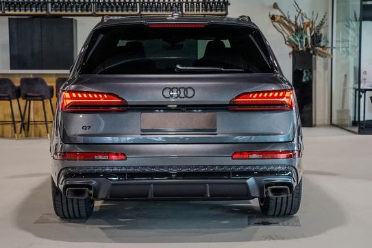 Audi Q7 TDI quattro S Line