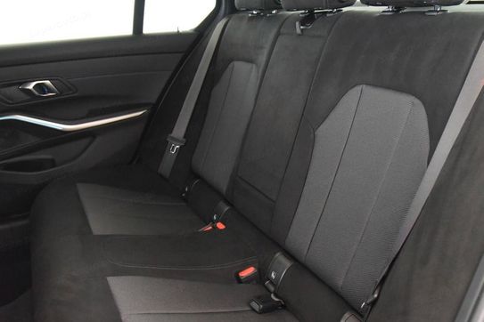 BMW Seria 3 318i M Sport