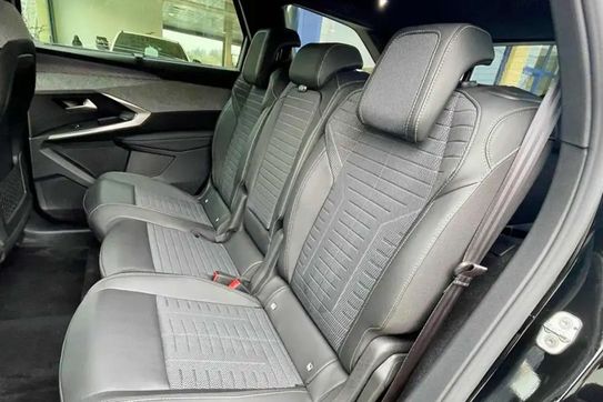 Peugeot 5008 1.2 PureTech mHEV GT S&S e-DCS6