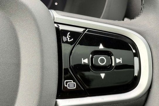 Volvo XC60 B5 AWD Plus Black Edition