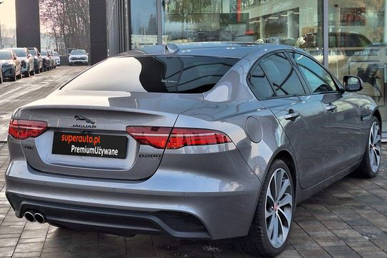 Jaguar XE D200 AWD SE