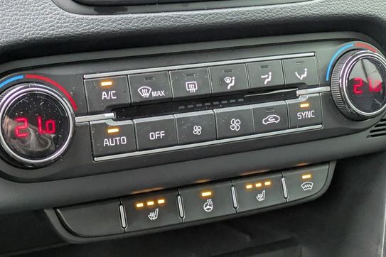 Kia Ceed T-GDI L DCT