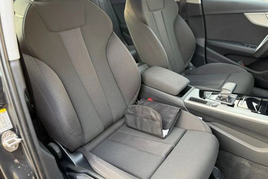 Audi A4 Avant 35 TFSI S Line