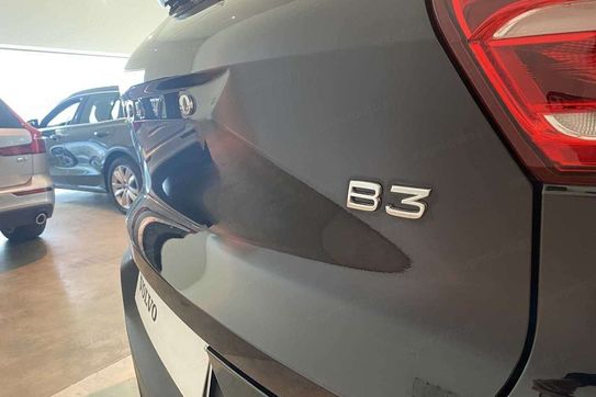 Volvo XC40 B3 Plus Dark