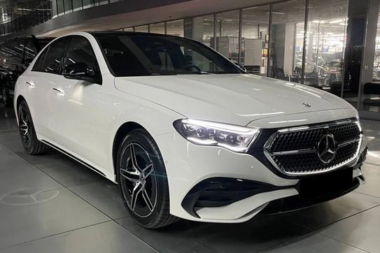 Mercedes Klasa E 200 4-Matic AMG