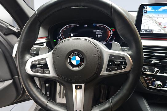 BMW Seria 5 520d xDrive M Sport