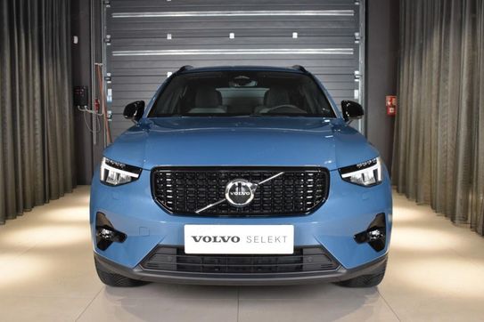 Volvo XC40 B3 Plus Dark
