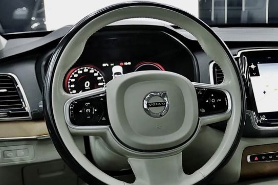 Volvo XC90 T8 AWD Plug-In Hybrid Inscription 7os aut