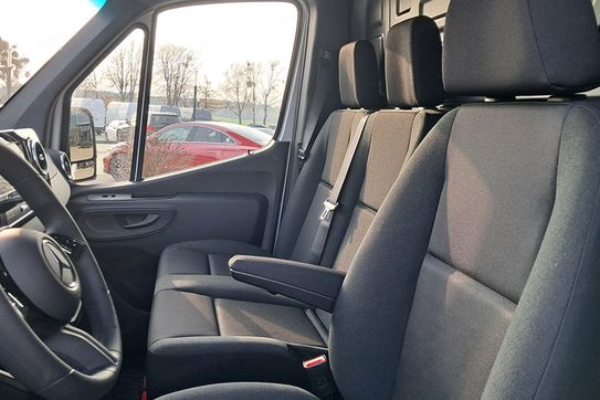 Mercedes Sprinter 317 CDI PRO Długi 9G-Tronic
