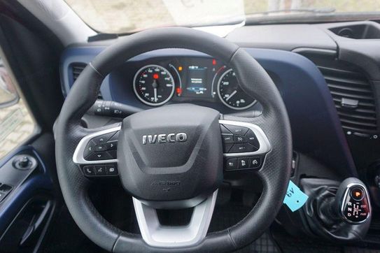 Iveco Daily Hi-Matic Kontener + Winda