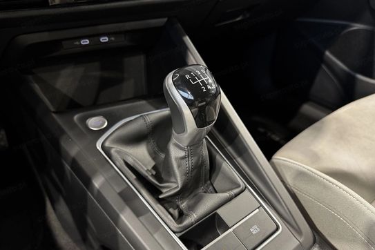 Volkswagen Golf 1.0 TSI