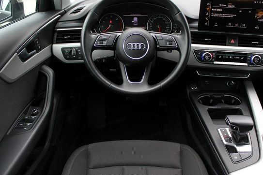 Audi A4 35 TFSI Advanced
