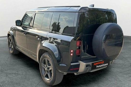 Land Rover Defender 110 D250 X-Dynamic SE