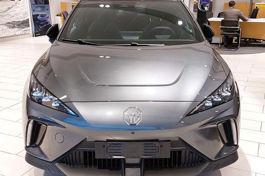 MG 4 64kWh Luxury
