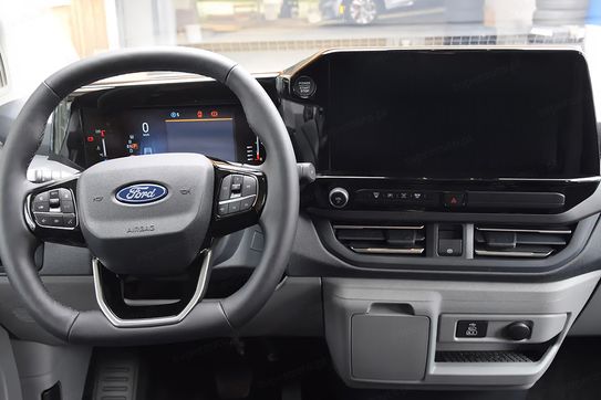 Ford Tourneo Custom 320 L2H1 Titanium A8
