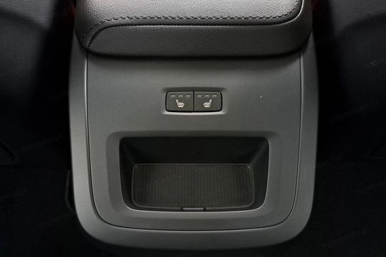 Volvo XC60 T6 Plug-In Hybrid AWD Plus Dark aut