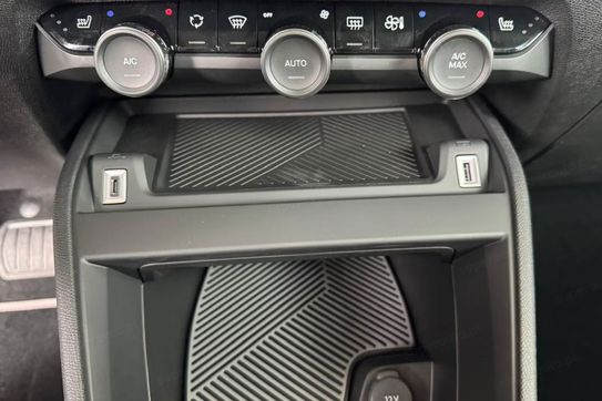 Citroen C4 Collection eDCT6 1.2 mHEV