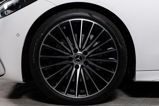 Mercedes Klasa C 200 4-Matic AMG